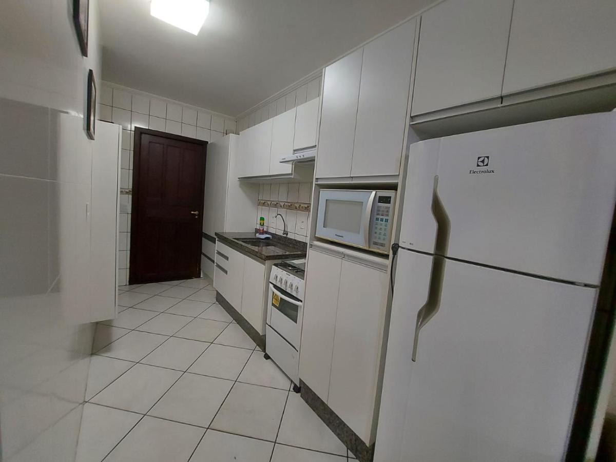 Apartamento 12 - Bombinhas - 200 Metros Da Praia 外观 照片