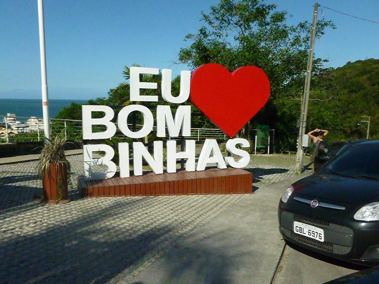 Apartamento 12 - Bombinhas - 200 Metros Da Praia 外观 照片