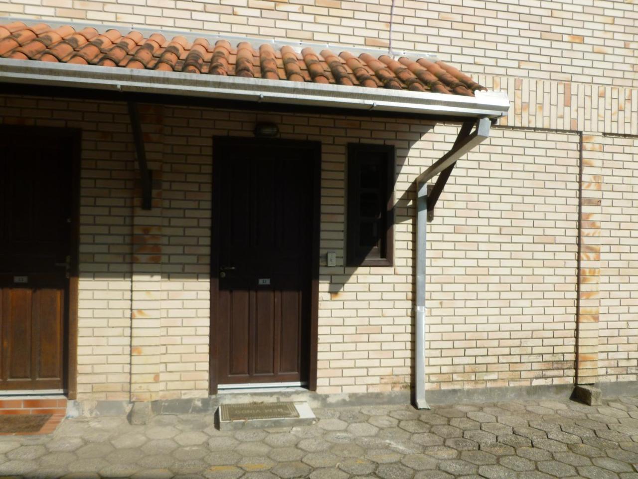 Apartamento 12 - Bombinhas - 200 Metros Da Praia 外观 照片