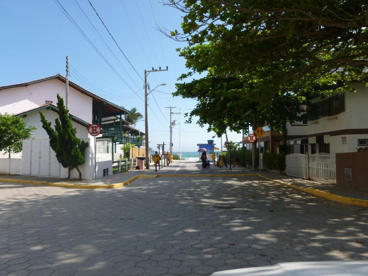 Apartamento 12 - Bombinhas - 200 Metros Da Praia 外观 照片